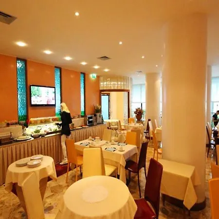 Ξενοδοχείο Termini & 4*