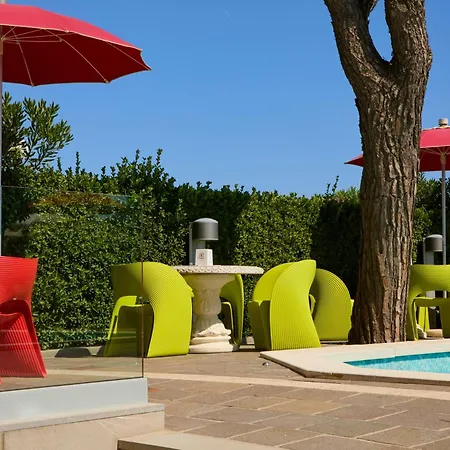 Termini & Hotel 4*