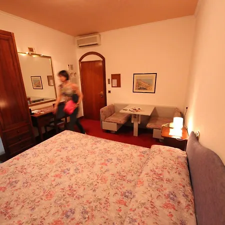 Hotel Termini & 4*